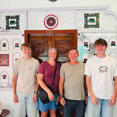 The Nandi International Boutique Homestay Varanasi Exterior photo