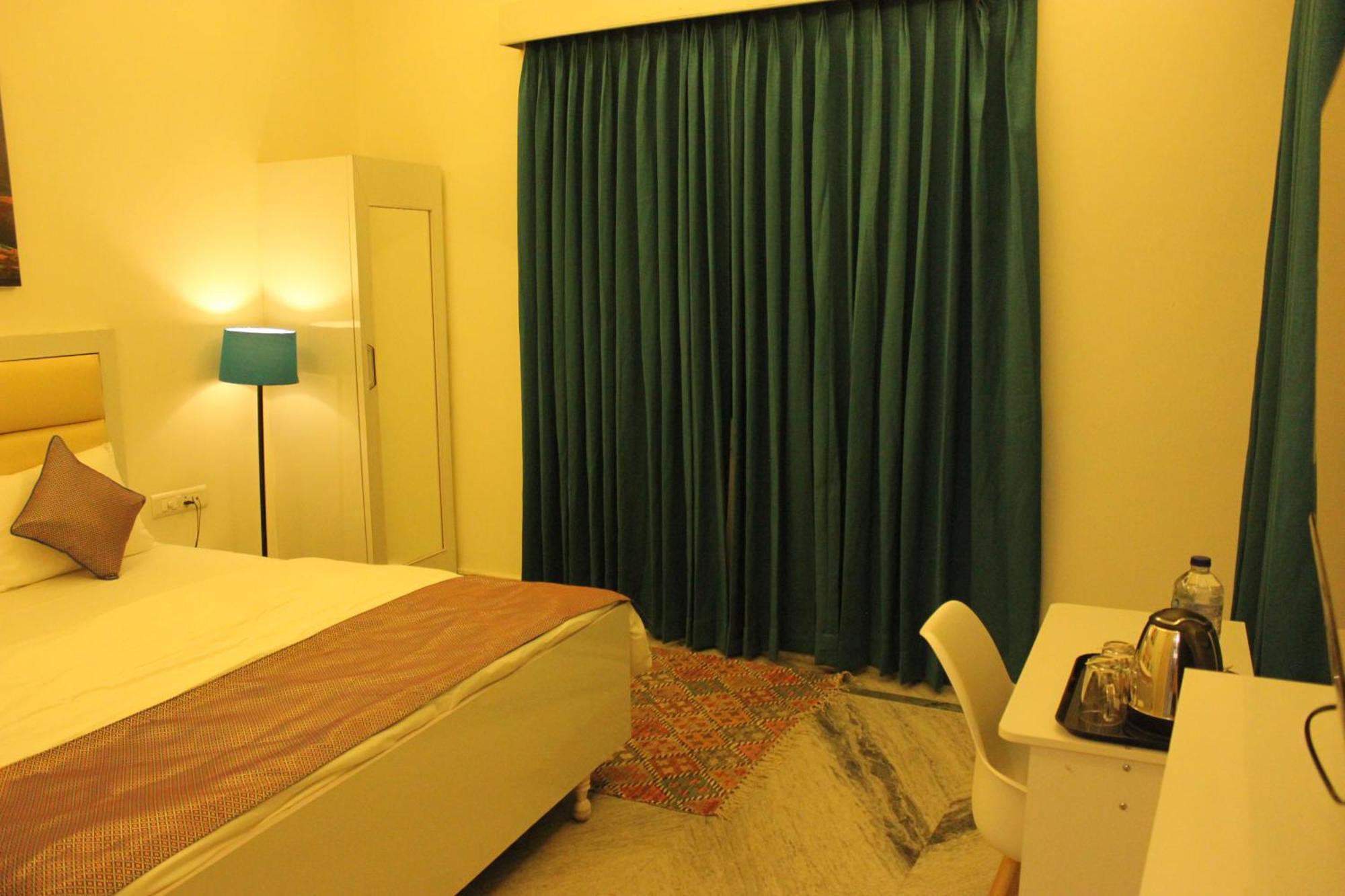 The Nandi International Boutique Homestay Varanasi Exterior photo